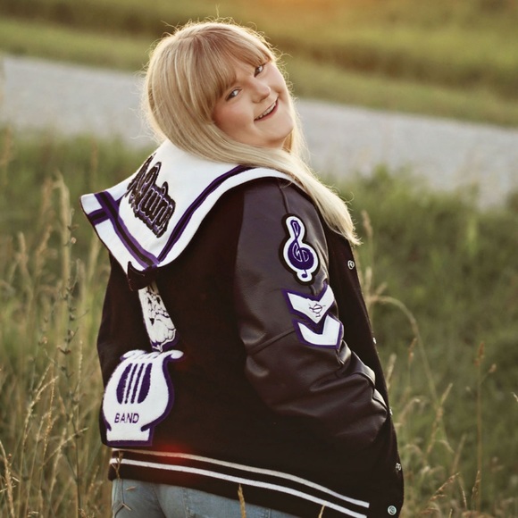 Meet your Posher, Karli - Picture 1 of 1